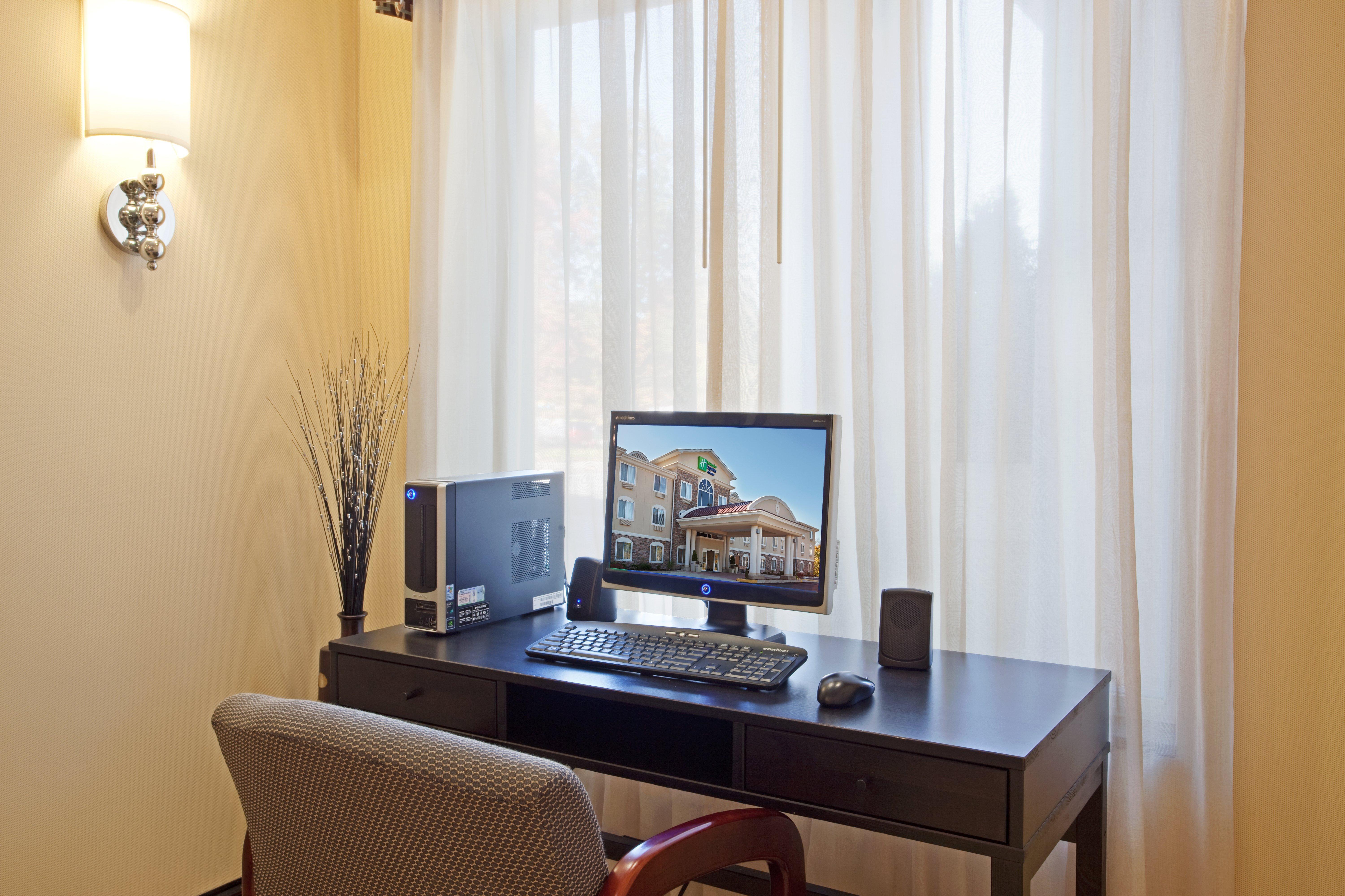 Holiday Inn Express And Suites Meriden By Ihg Экстерьер фото