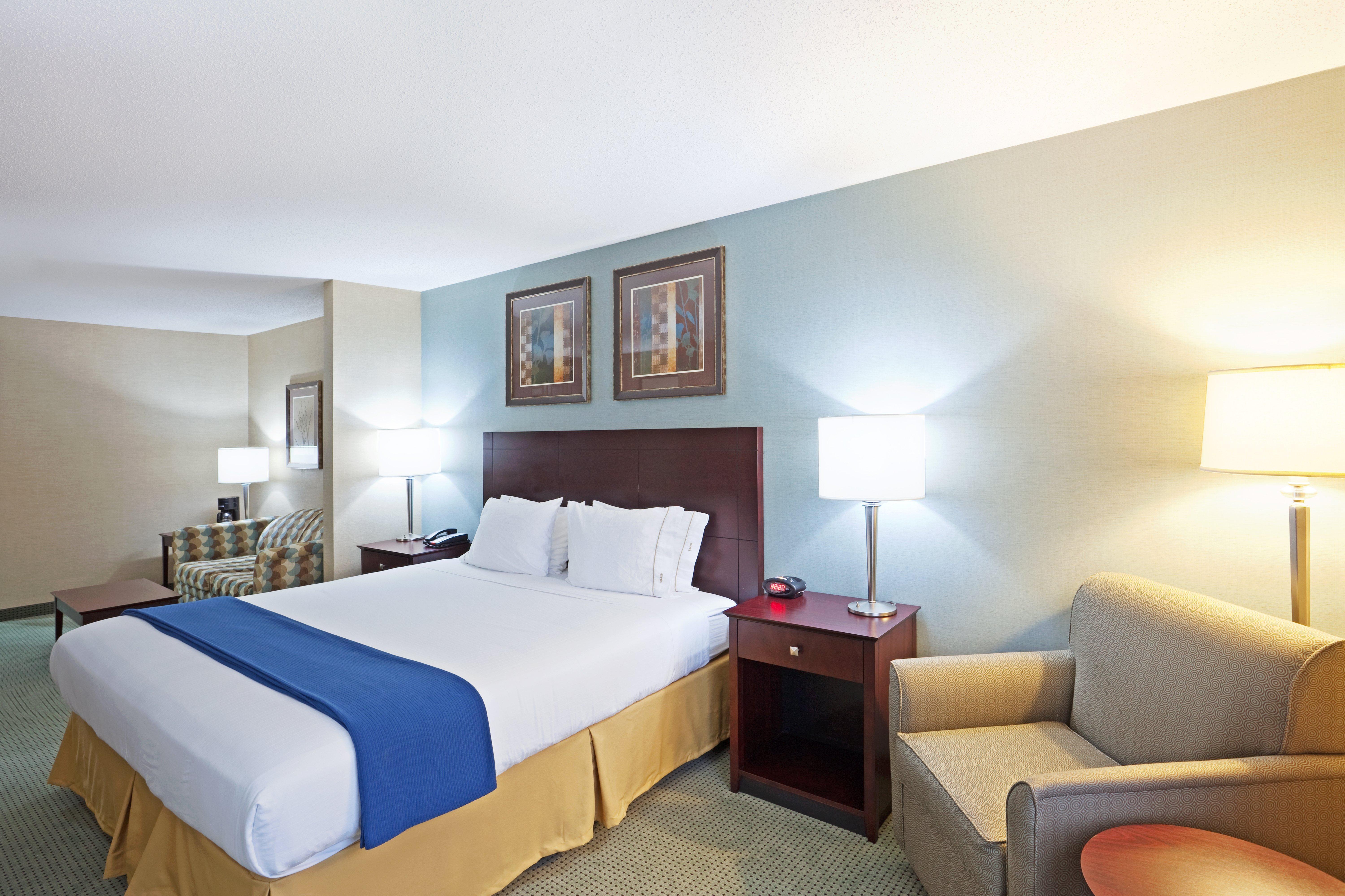 Holiday Inn Express And Suites Meriden By Ihg Экстерьер фото