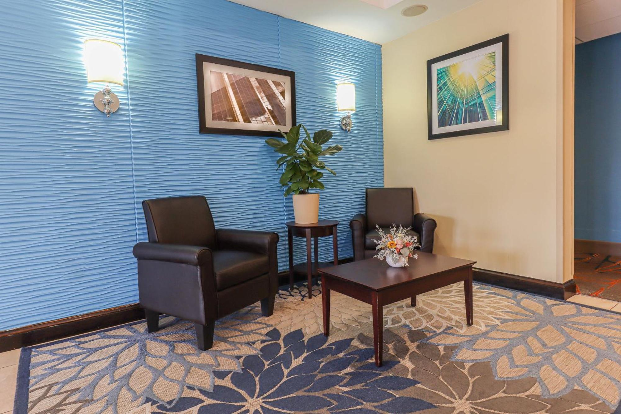 Holiday Inn Express And Suites Meriden By Ihg Экстерьер фото
