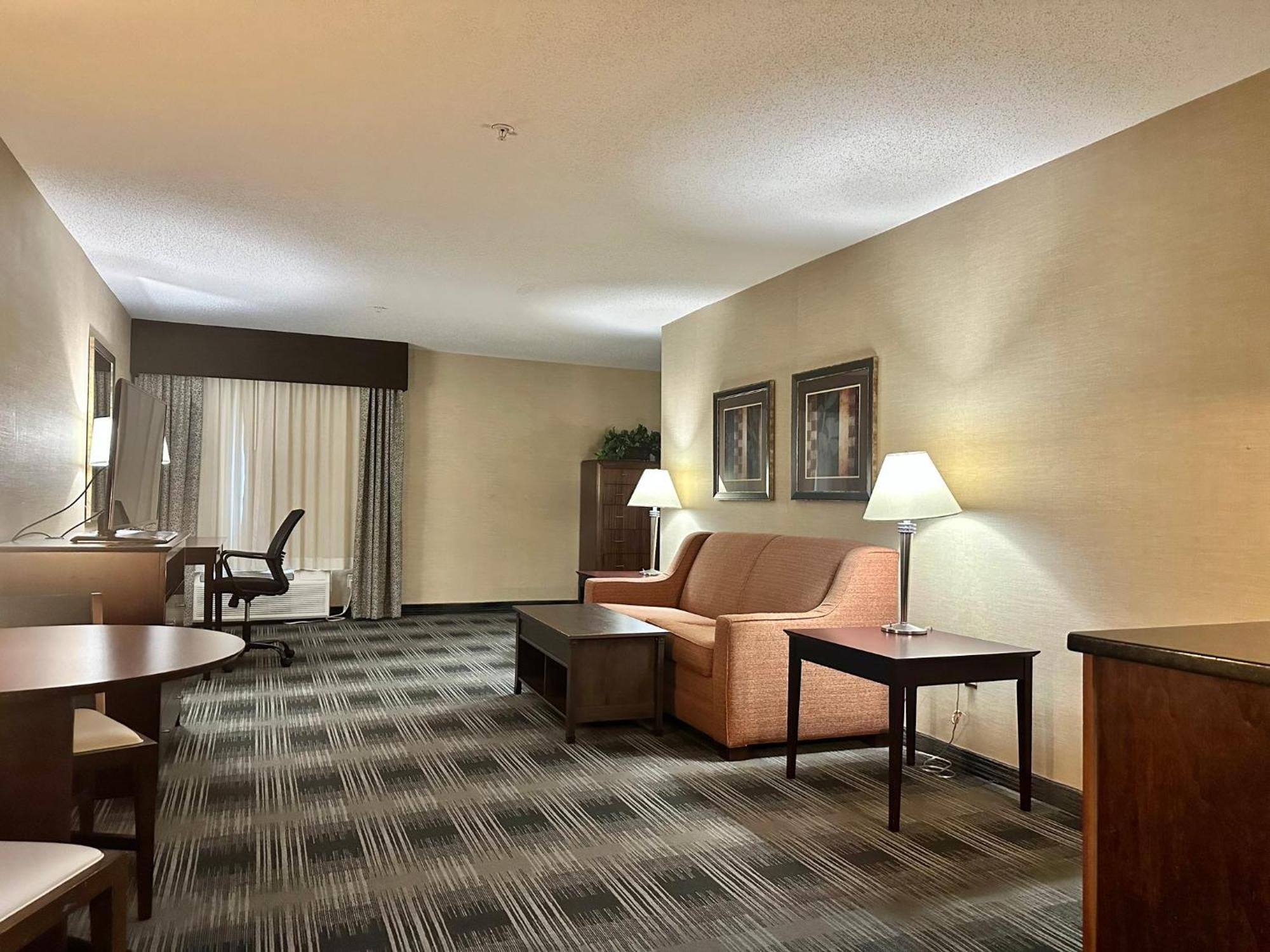Holiday Inn Express And Suites Meriden By Ihg Экстерьер фото