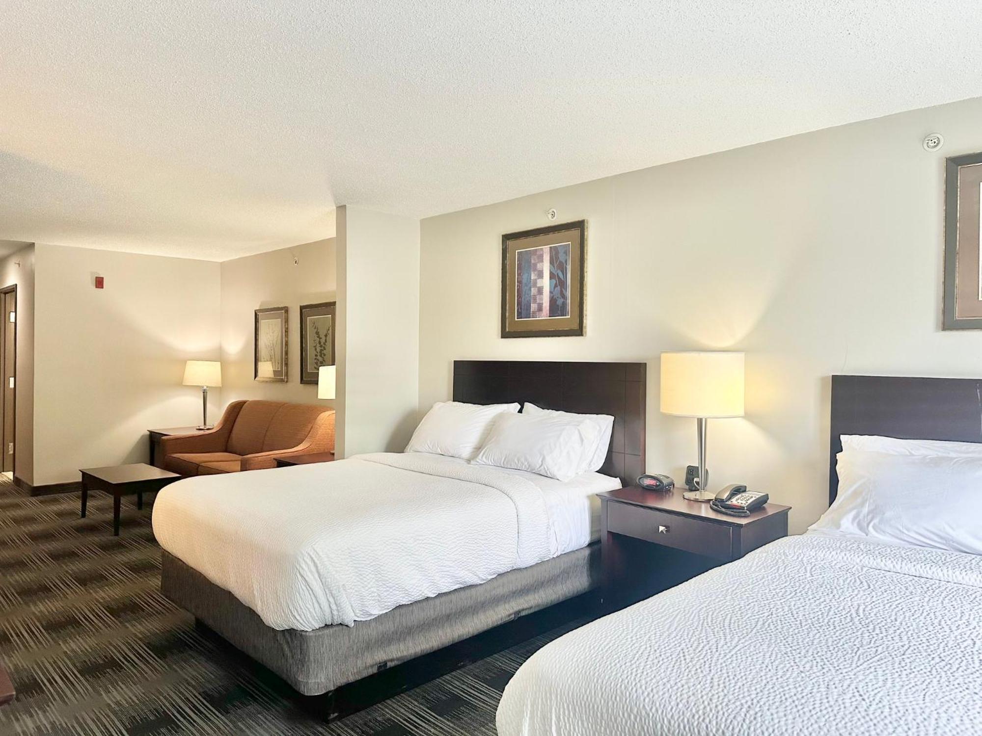 Holiday Inn Express And Suites Meriden By Ihg Экстерьер фото